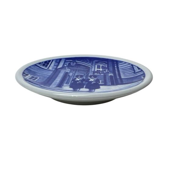 Porcelain Mini Plate Wall Art Royal Copenhagen Kongens Livgarde Blue 3.25 Inch - Picture 12 of 15